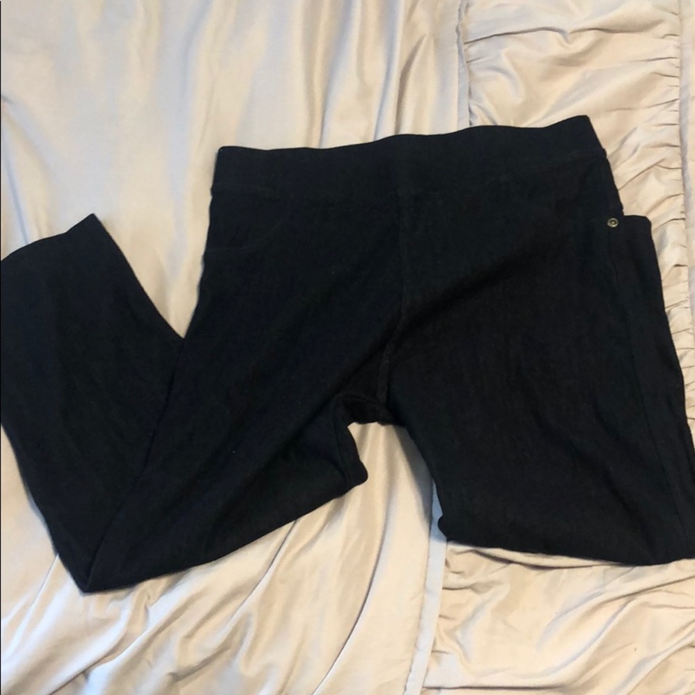 Black crop leggings